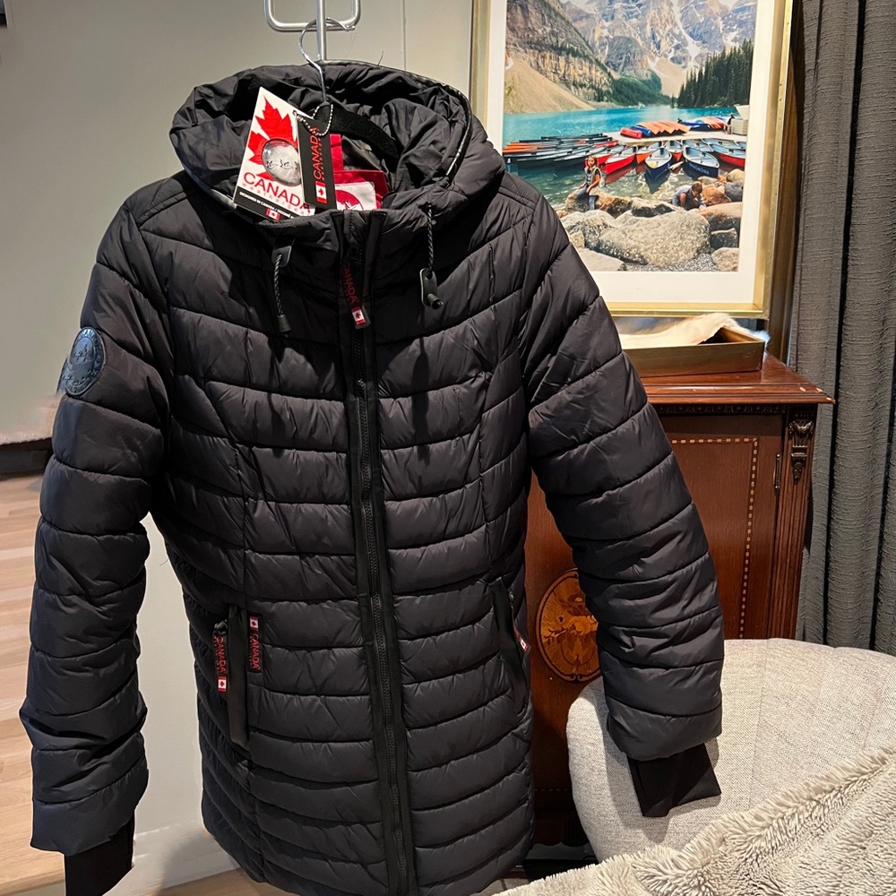 Canada Weather Gear black puffer jacket LG